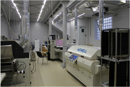 Smd soldeeroppervlak berg reflow oven kleine 4 zones 980mm verwarmingstunnel
