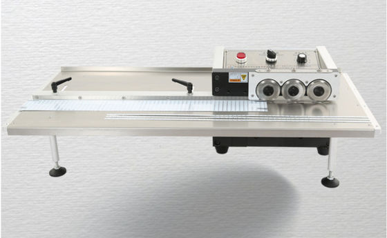 Kleine pcb-snijmachine, pcb-afschermingsapparatuur voor aluminium-smd-led-bord